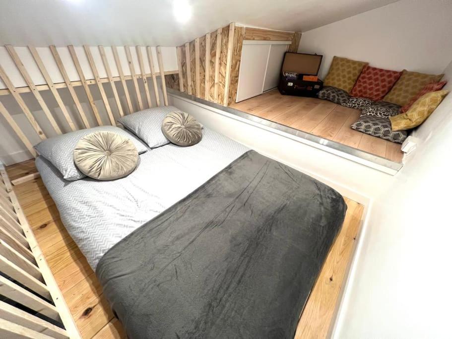 Jolie Mini Maison Lovely Tiny House ヴィトリー・シュル・セーヌ エクステリア 写真